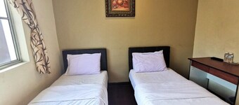 98 Hotel