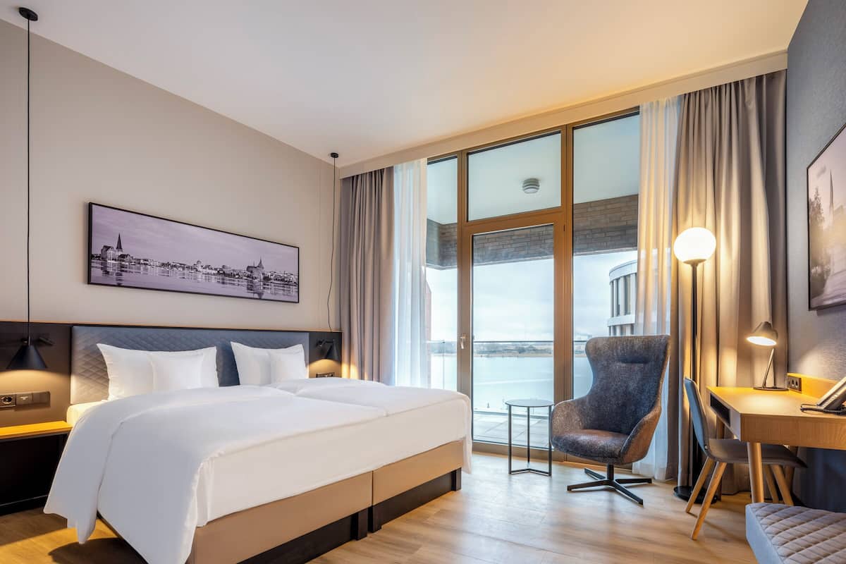 Premium Double Room, Harbour View | Hypo-allergenic bedding, down duvets, minibar, in-room safe