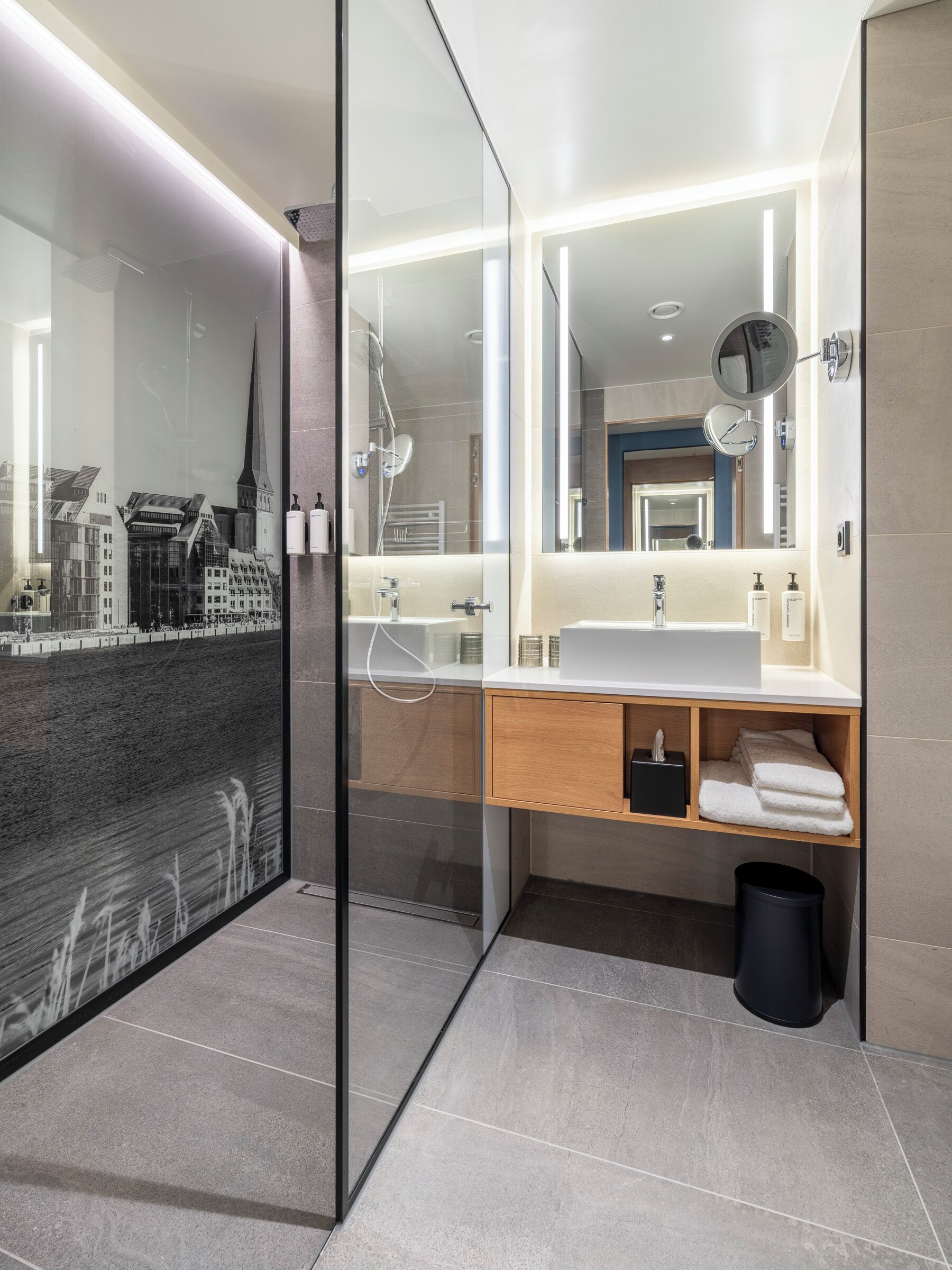 Ducha, cabezal de ducha tipo lluvia, artículos de tocador gratuitos