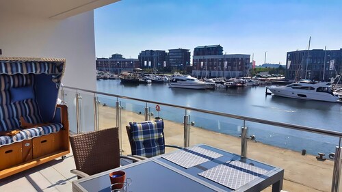 Anchorage vacation apartment - For 4 people with harbor view and private wallbox