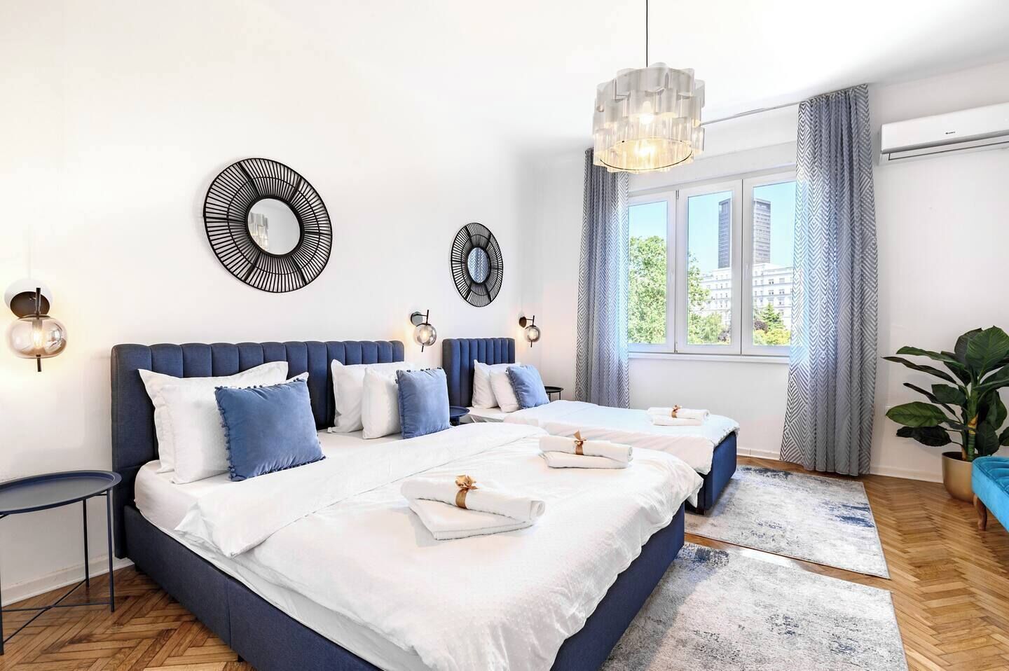 2 bedrooms, iron/ironing board, WiFi, bed sheets