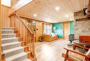 Interior - Huge Farmhouse getaway hot tub, sauna, pool, games near Shenandoah and Caverns (Stanley)