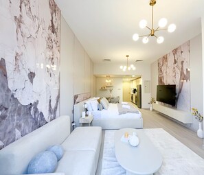 Iron/ironing board, Internet, bed sheets