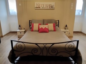 1 bedroom, WiFi, bed sheets