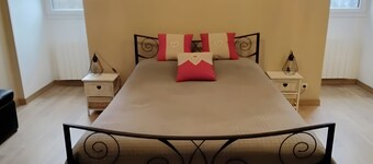 Bed and Breakfast 'Nature' with Shared Terrace, Shared Garden and Wi-Fi