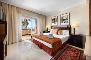 2 bedrooms, in-room safe, iron/ironing board, free WiFi