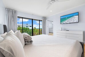 3 bedrooms, iron/ironing board, free WiFi, bed sheets - Breathtaking Beach Views - 3bed on Siesta! (Siesta Key)