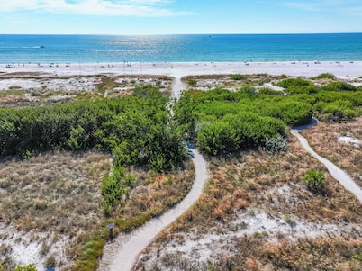 3bed on Siesta w/ direct beach access!