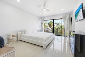 3 makuuhuonetta, silitysrauta/-lauta, ilmainen Wi-Fi, vuodevaatteet