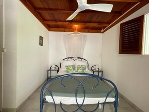 Fer et planche à repasser, Wi-Fi, draps fournis