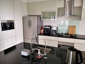 Fridge, microwave, oven, stovetop
