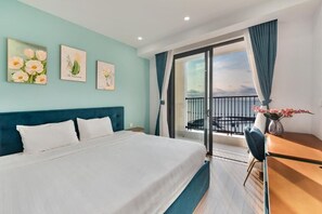 In-room safe, desk, laptop workspace, blackout drapes - Hillside risedence Phu Quoc (Phu Quoc)