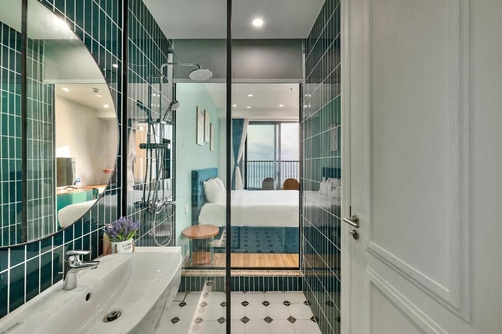 淋浴设施、免费洗浴用品、吹风机、拖鞋