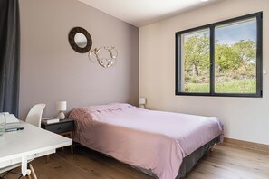 3 chambres, fer et planche Ă repasser, Wi-Fi, literie fournie