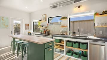 Microwave, oven, stovetop, dishwasher