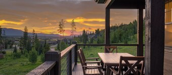 Charming home w/ decks & hot tub