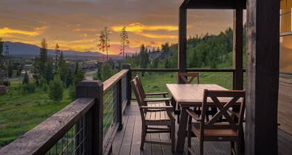 Charming home w/ decks & hot tub