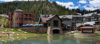 Condo near Winter Park Gondola w/ hot tub