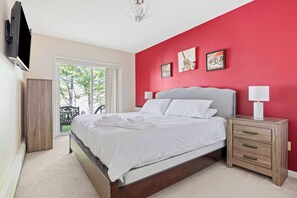 3 habitaciones, tabla de planchar con plancha, wifi y ropa de cama