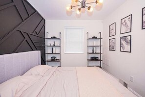 2 bedrooms, WiFi, bed sheets