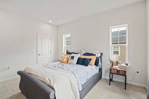 4 bedrooms, WiFi, bed sheets