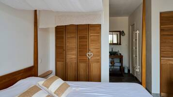 1 bedroom, WiFi, bed sheets, wheelchair access