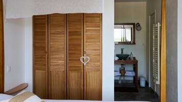 1 bedroom, WiFi, bed sheets, wheelchair access