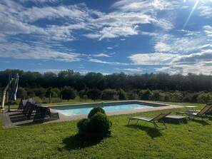 Pool - Bed and Breakfast 'Mélanosporum' with Private Terrace, Shared Garden and Wi-Fi (Gabillou)