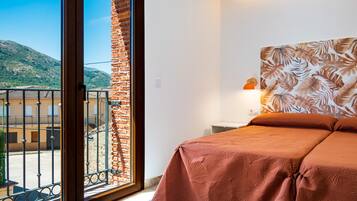 4 dormitorios, tabla de planchar con plancha, wifi y ropa de cama