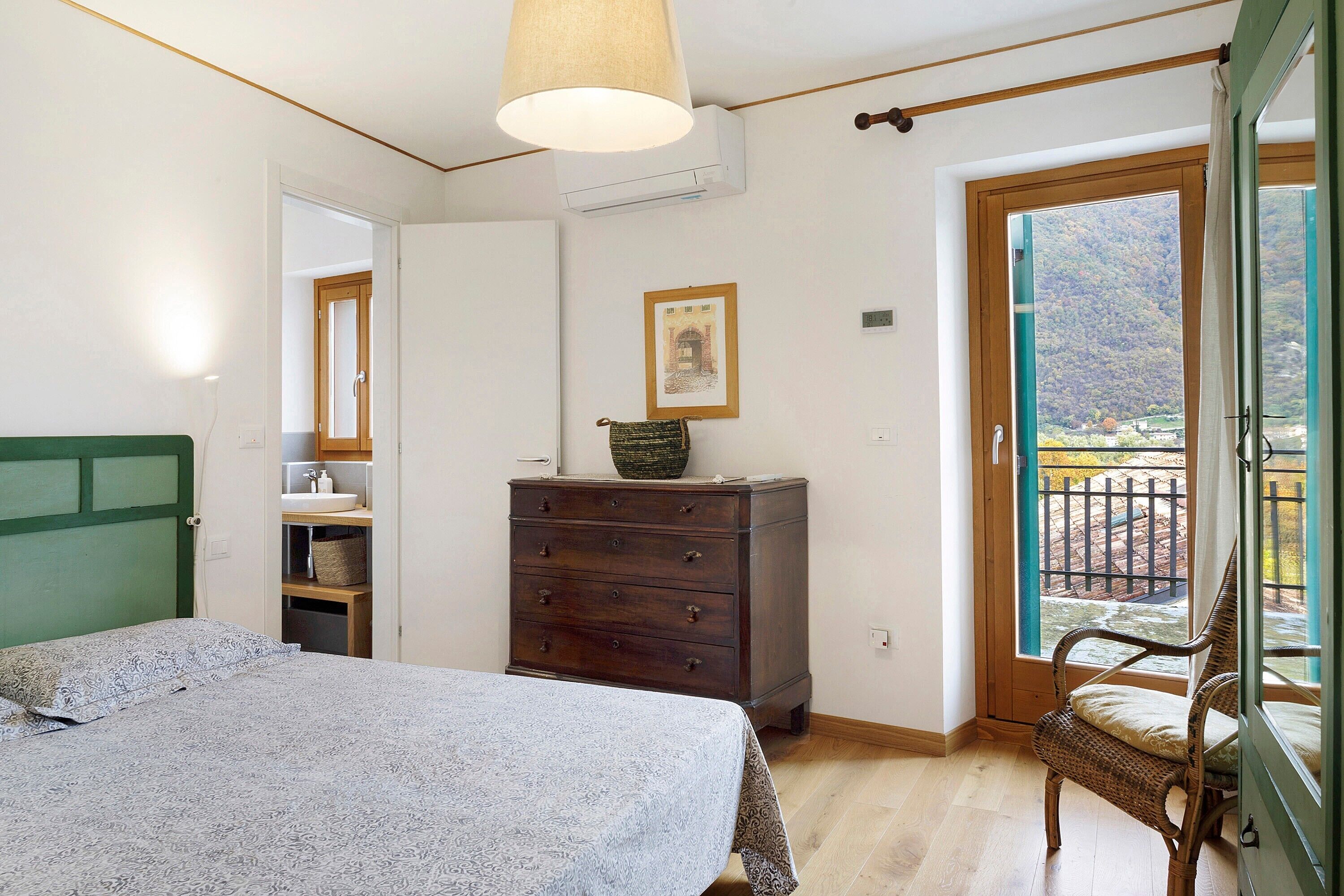 4 chambres, fer et planche à repasser, Wi-Fi, draps fournis