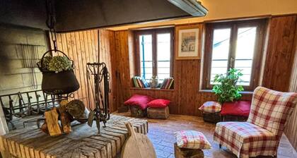 Villa 'Il Cortivo 81' mit Seeblick, WLAN und Klimaanlage