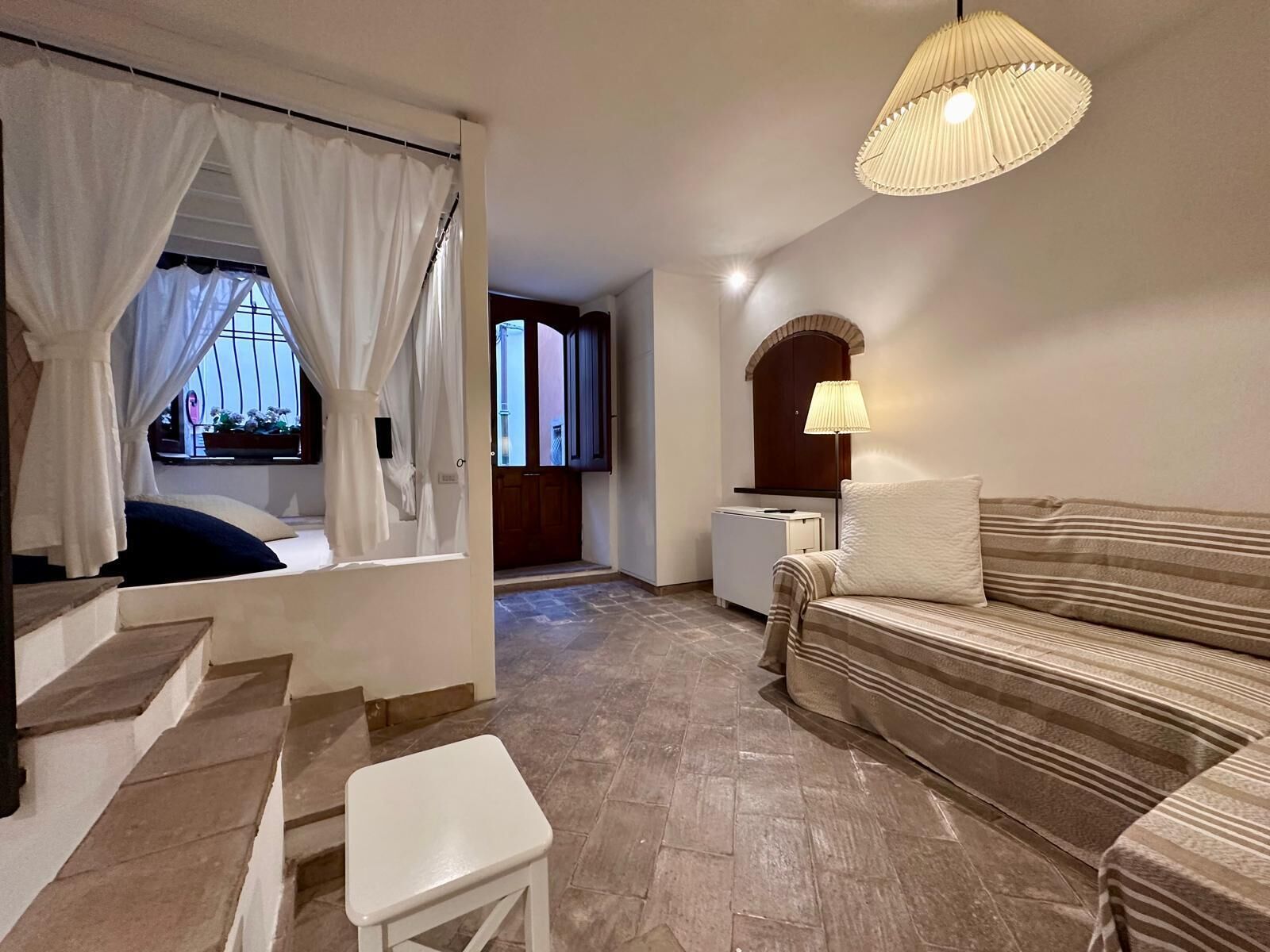 2 soverom, strykejern/-brett, wi-fi og sengetøy