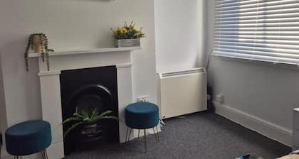 1 Bed Apartment - Sleeps 4 - City Centre