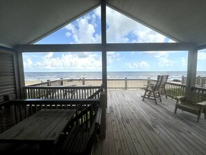 Terrace/patio - Beachfront, Views, 3bdr/2bth (Bolivar Peninsula)