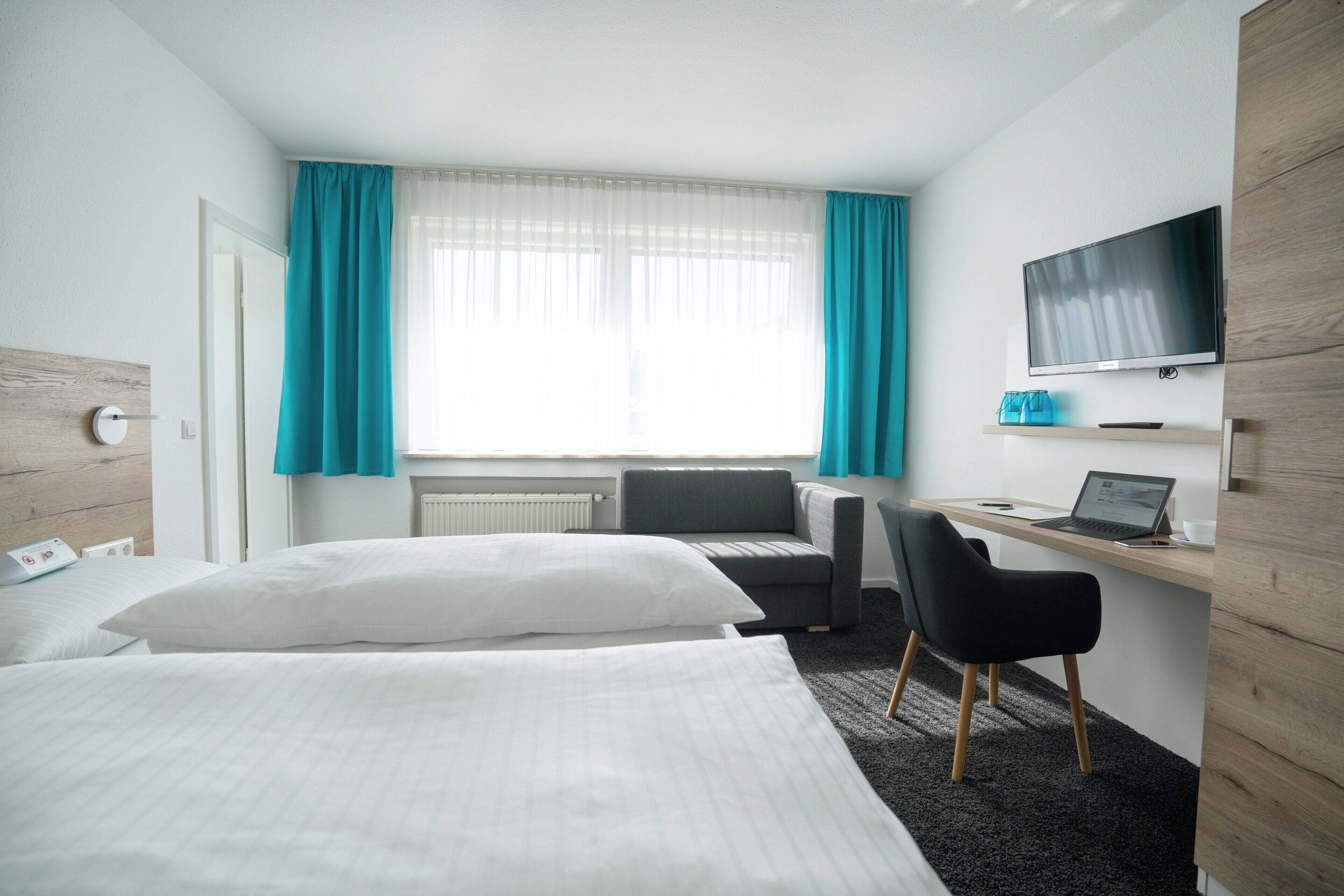 Dreibettzimmer | Bügeleisen/Bügelbrett, kostenloses WLAN