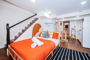 1 bedroom, WiFi, bed sheets