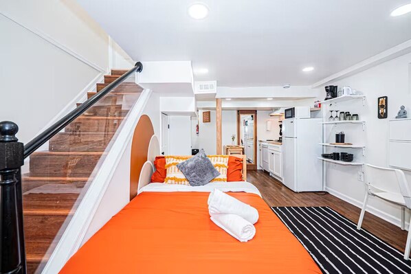 1 bedroom, WiFi, bed sheets