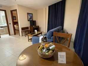 Studio | Living area | TV - ViveMar (Benalmádena)