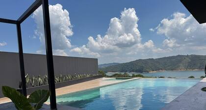 Awesome Calima Lake wonder views in a Quit place for love and family
