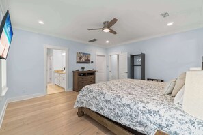 4 soverom, strykejern/-brett, wi-fi og sengetøy