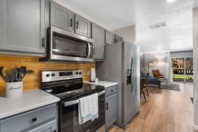 Bigfoots' Bluff Retreat