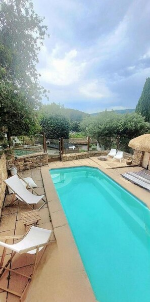 Piscine extérieure, piscine chauffée