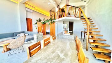Villa Confort, vista a la laguna | Área de sala de estar