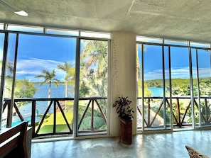 Villa Confort, vista al lago | Área de sala de estar