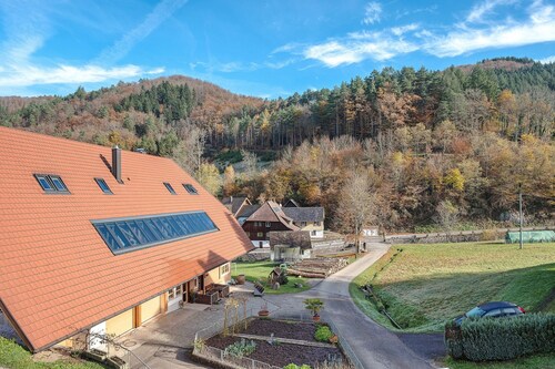 Holiday Apartment 'Fuchsbau' with Mountain View, Shared Pool and Wi-Fi