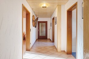 Interior - Holiday Apartment 'Fuchsbau' with Mountain View, Shared Pool and Wi-Fi (Wolfach)