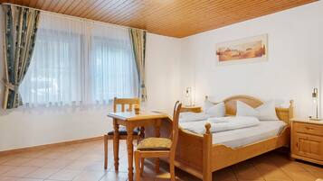 1 habitación, wifi y ropa de cama