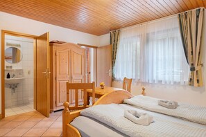 1 bedroom, WiFi, bed sheets