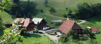 Apartment 'Kuschellaube' with Mountain View, Shared Pool and Wi-Fi