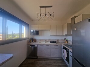 Fridge, microwave, oven, stovetop